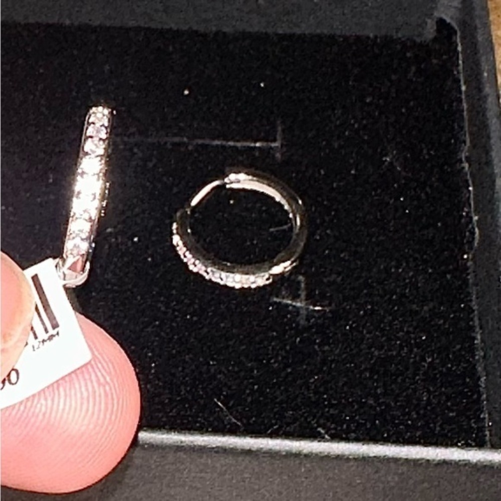 NEW 925 STERLING SILVER DIAMOND HOOP EARRINGS✅